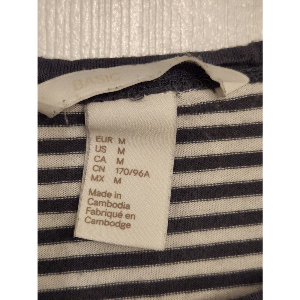 H&M Basic Women's Medium (WS44) - Picture 2 of 3